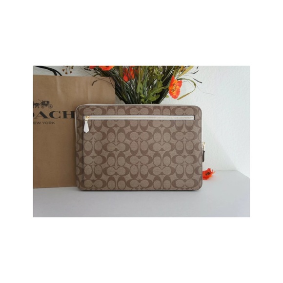 Coach Bags Signature Zip Around 3 Laptop Padded Case W Love Poshmark